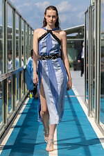 コシェ 2024年春夏コレクション - ストリートとクチュールを繋ぐ架け橋、繊細さと脆弱性の共存｜写真30