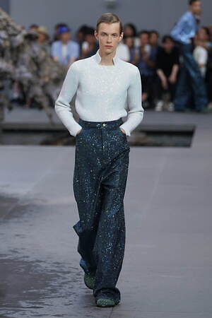w300_loewe_24ss_mens_005.jpg