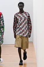 コム デ ギャルソン・シャツ 2024年春夏コレクション - ウォーホルと増殖するイメージ｜写真13