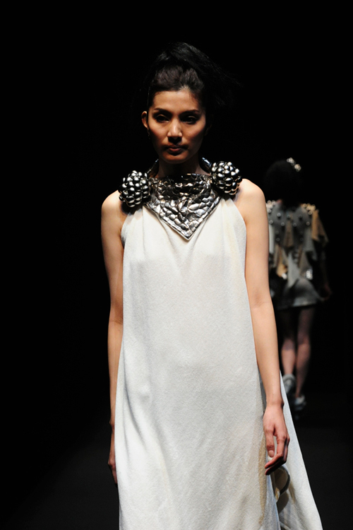 ナオシ サワヤナギ 2010-11年秋冬<span>コレクション</span> - 写真15