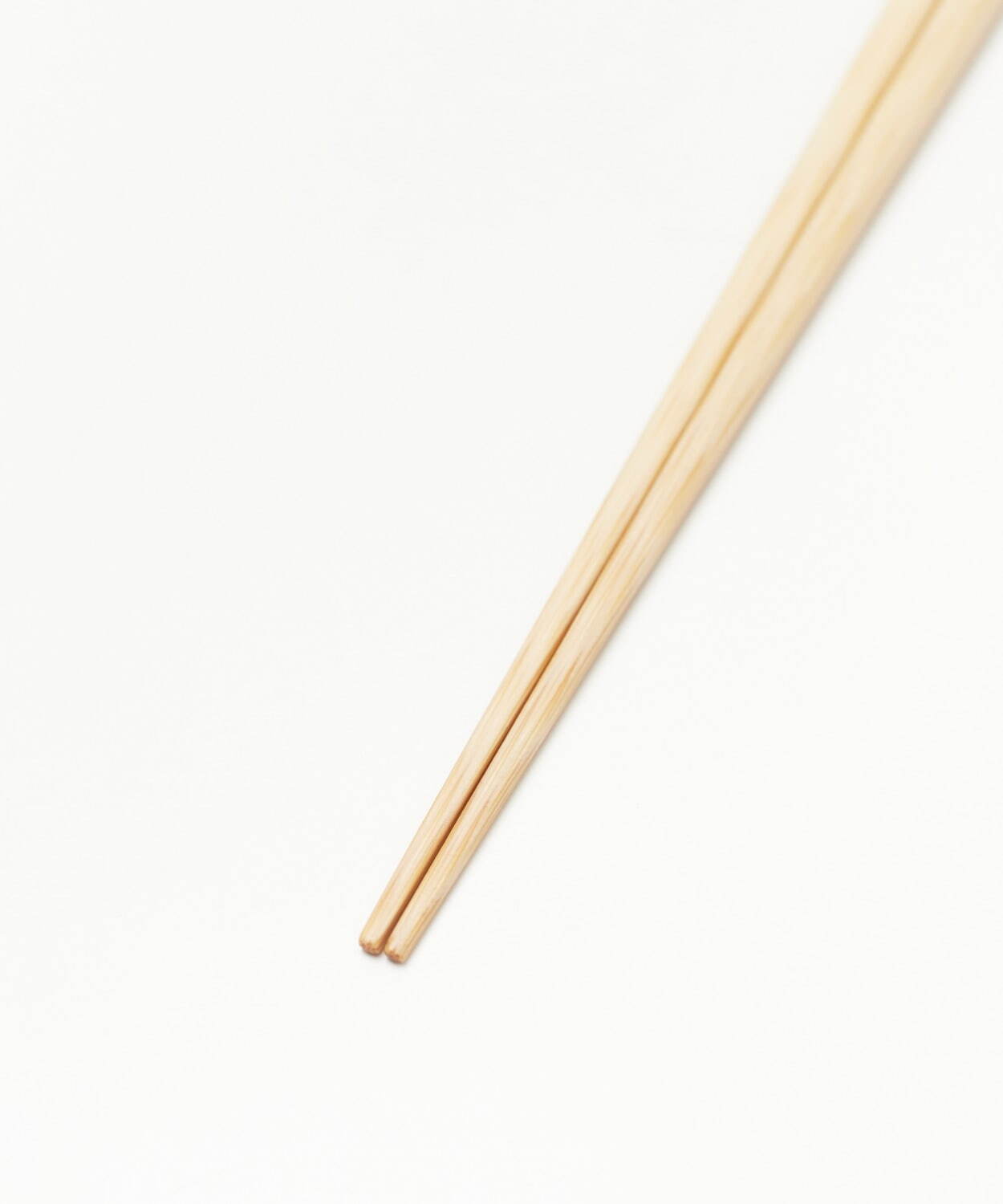 アーバンリサーチ"ラーメン専用の箸”誕生、国産の竹×職人の手作りによる繊細な箸先で｜写真5