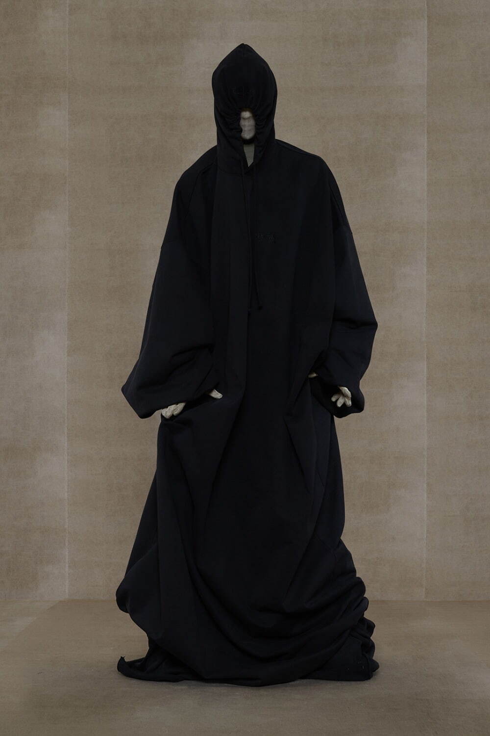 ヴェトモン 2024年春夏｜ フーディー