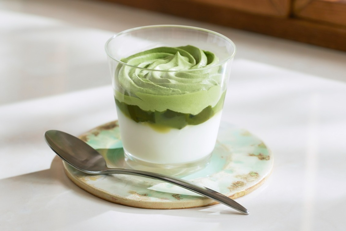 ローソン｜ローソンのウチカフェ新作“ごち層スイーツ”、抹茶×ミルクプリンなど3層仕立てのカップスイーツ