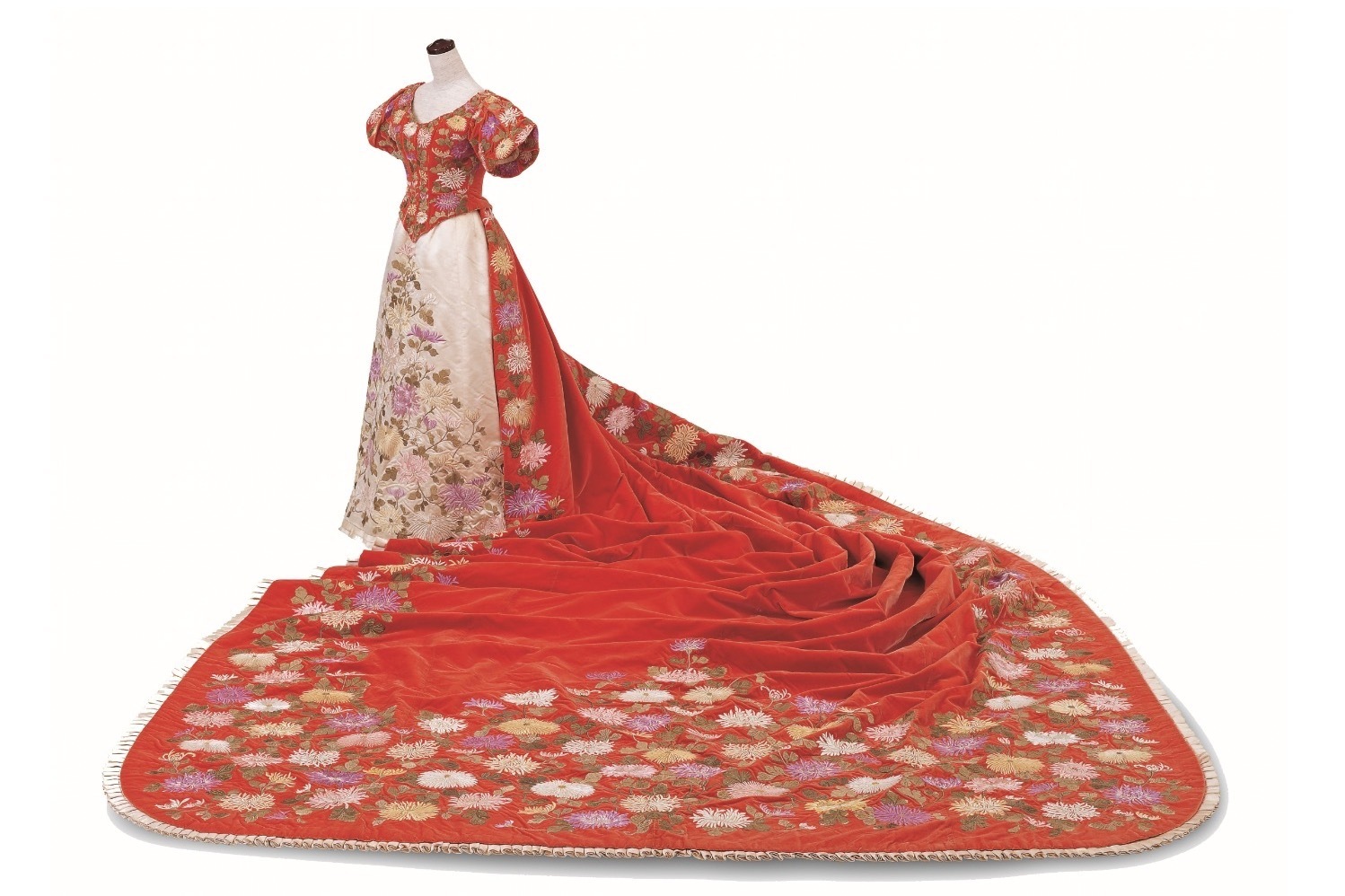 博物館｜展覧会「日本の洋装化と文化学園のあゆみ」文化学園服飾博物館で - 明治〜戦後日本の洋装の展開を紹介