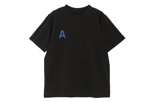 sacai『エー マガジン キュレーテッド バイ サカイ』“ブルーのロゴ入り”限定Tシャツ