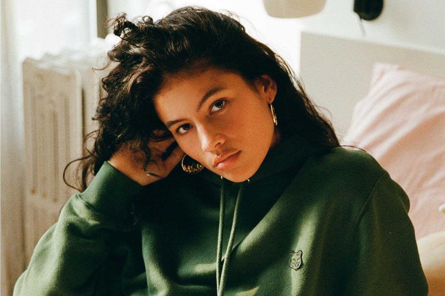 メゾン キツネ“フォックス”の新ロゴ「ボールドフォックス」誕生、ALLピンクのタートルなど