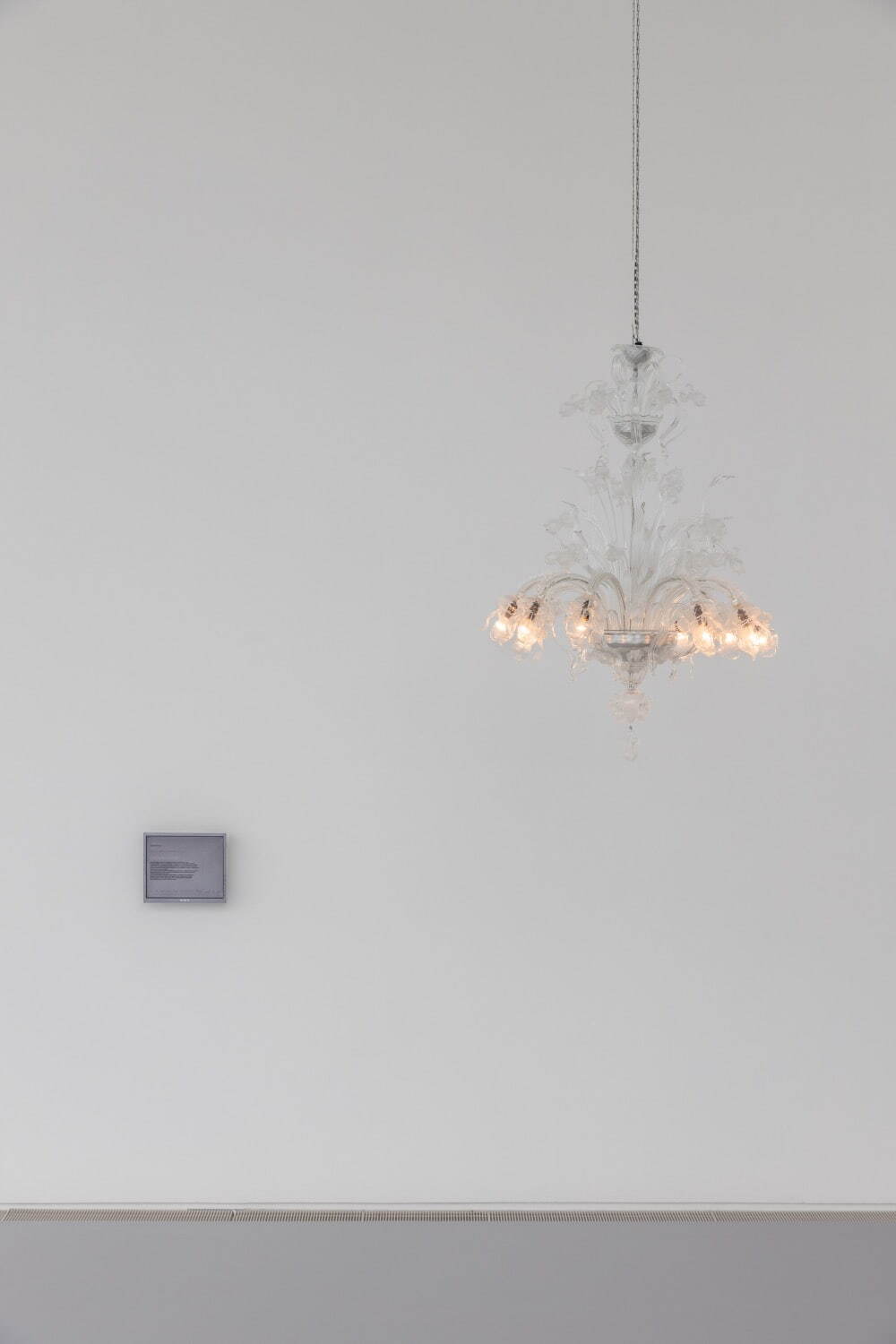 Cerith Wyn Evans - <i width="1000" height="1500">L><s>espace</s></i>)(... エスパス ルイ・ヴィトン東京での展示風景(2023年)
《"Lettre à Hermann Scherchen" from 