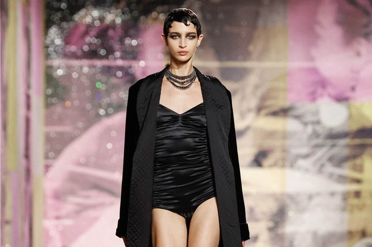 ライブ配信｜ディオール 2023年秋冬オートクチュールコレクションをライブ配信