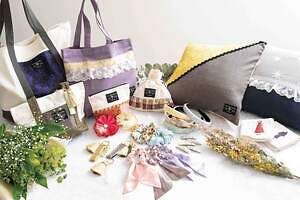 劇団四季“舞台衣裳素材”を使用したグッズ、トートバッグ＆巾着など約20種類｜写真1