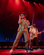 ブルーノ・マーズの来日公演が東京ドームで24年1月に開催、ヒット曲満載の“ベスト・ヒット・ライブ”｜写真7