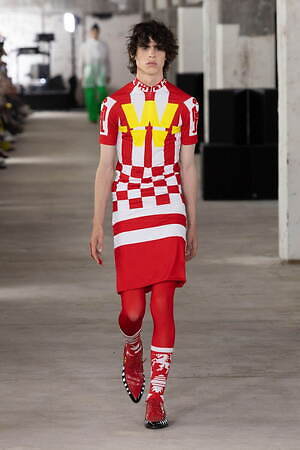 ウォルター ヴァン ベイレンドンク(Walter Van Beirendonck) 2024年春夏メンズコレクション  - 写真11
