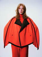 オム プリッセ イッセイ ミヤケ“図形が織りなす”新作ウェア、立体シルエットのプリーツコートなど｜写真4