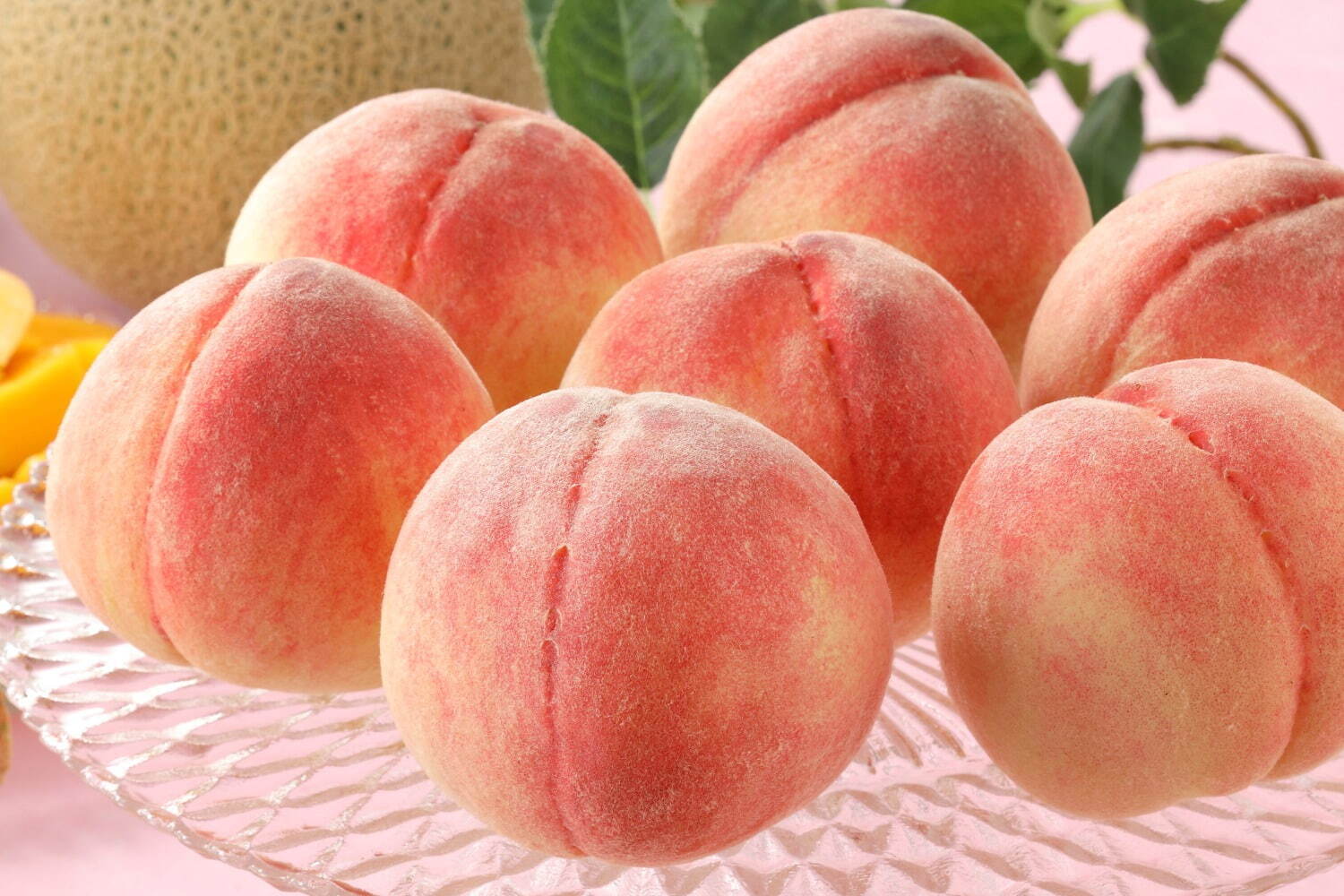 デザートビュッフェ｜スイーツパラダイス「山梨の桃＆マンゴー食べ放題」ファーストプレート限定でアップルマンゴーも