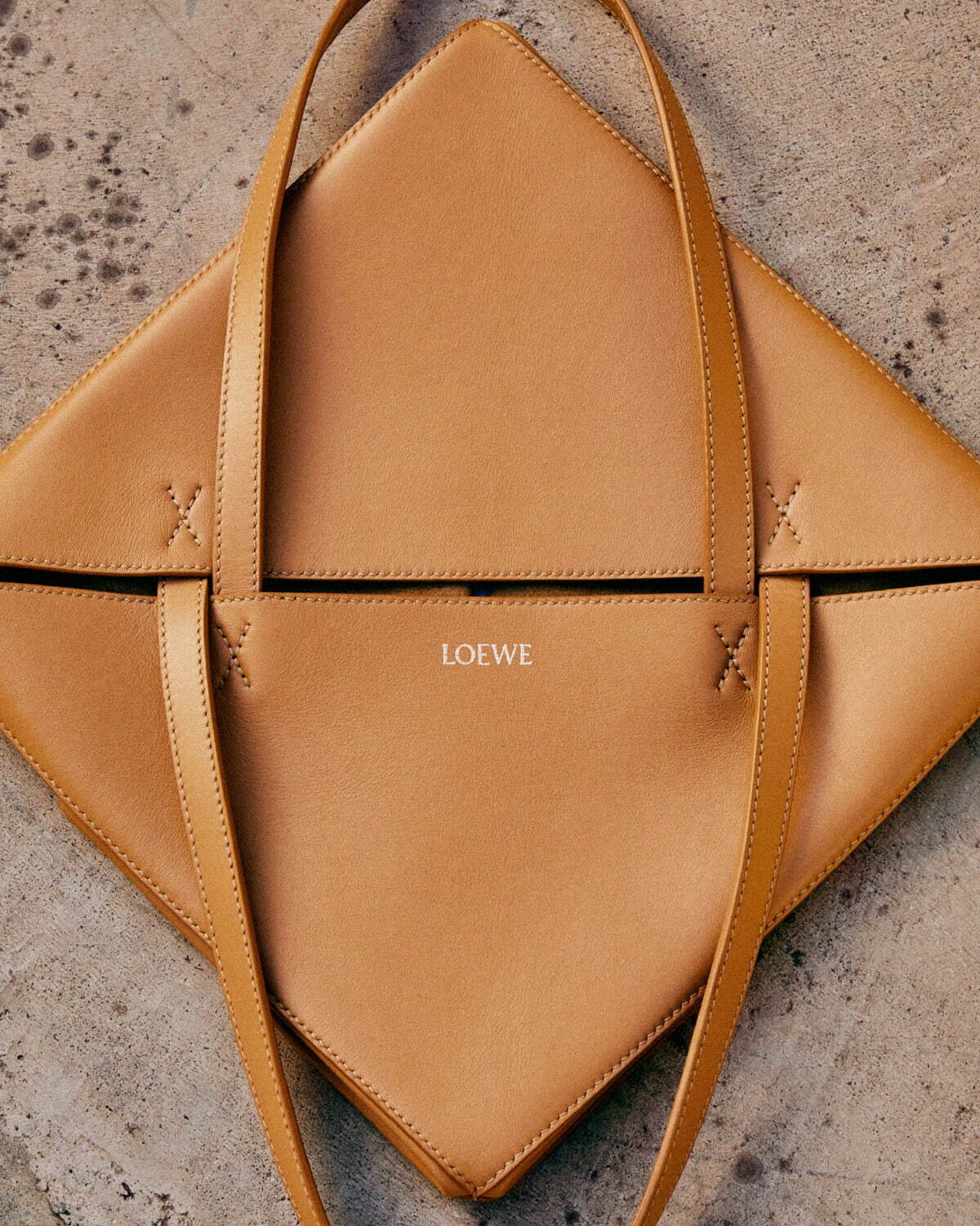 LOEWE トートバッグ