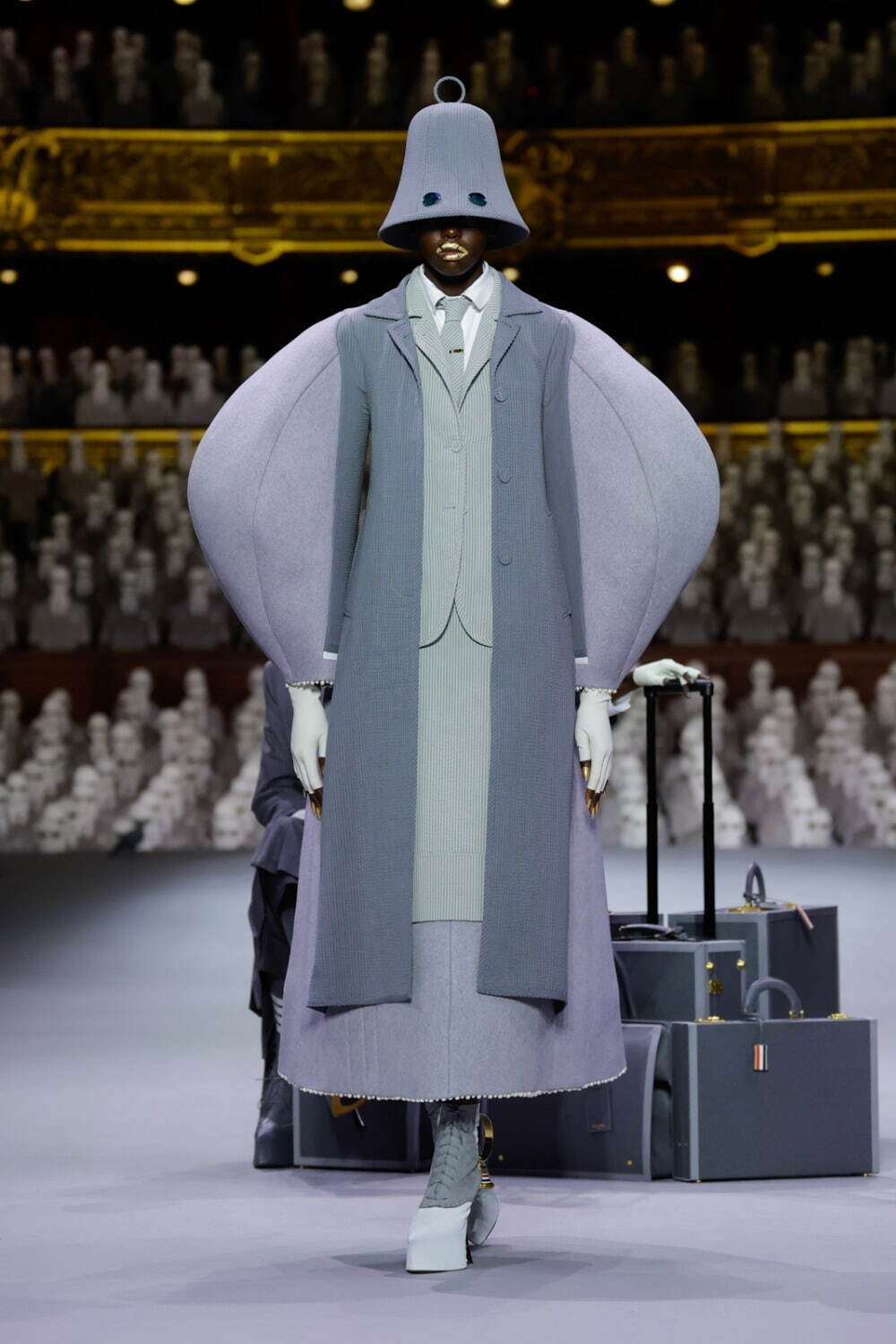 トム ブラウン オートクチュール(THOM BROWNE Haute Couture) 2024年春夏ウィメンズ&メンズコレクション  - 写真3