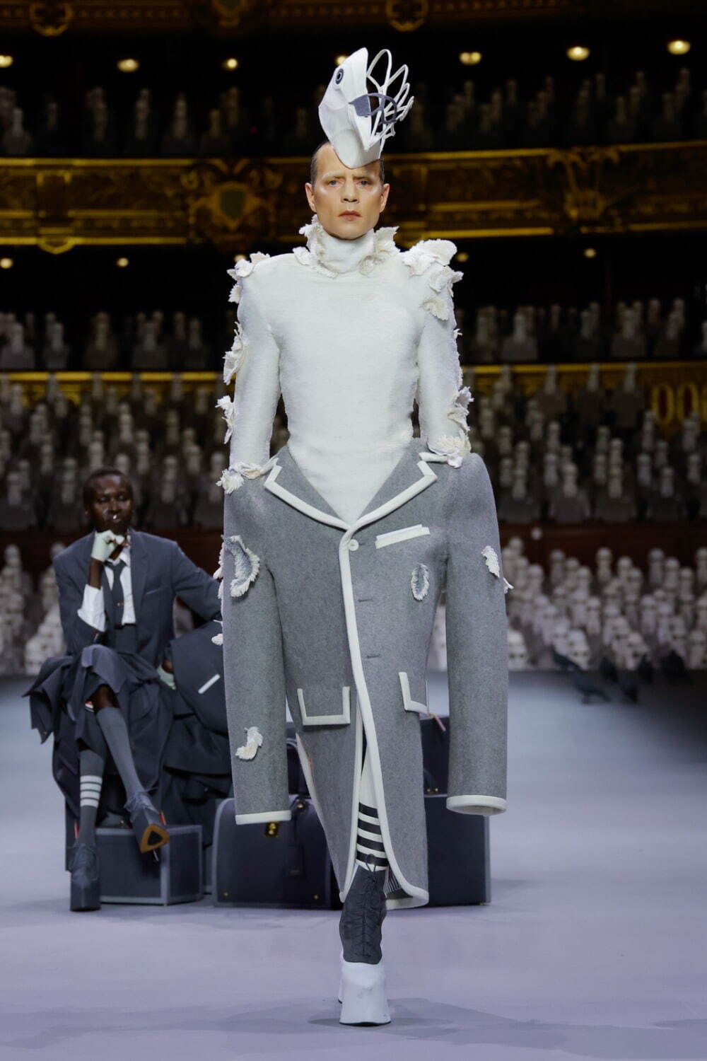 トム ブラウン オートクチュール(THOM BROWNE Haute Couture) 2024年春夏ウィメンズ&メンズコレクション  - 写真51