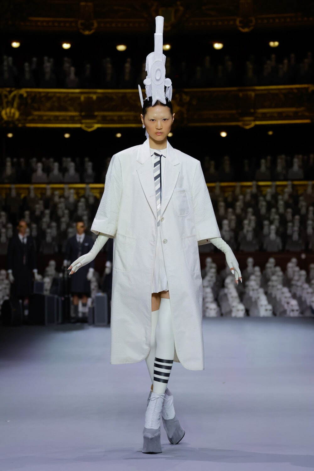 トム ブラウン オートクチュール(THOM BROWNE Haute Couture) 2024年春夏ウィメンズ&メンズコレクション  - 写真53