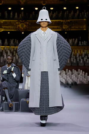 トム ブラウン オートクチュール(THOM BROWNE Haute Couture) 2024年春夏ウィメンズ&メンズコレクション  - 写真15
