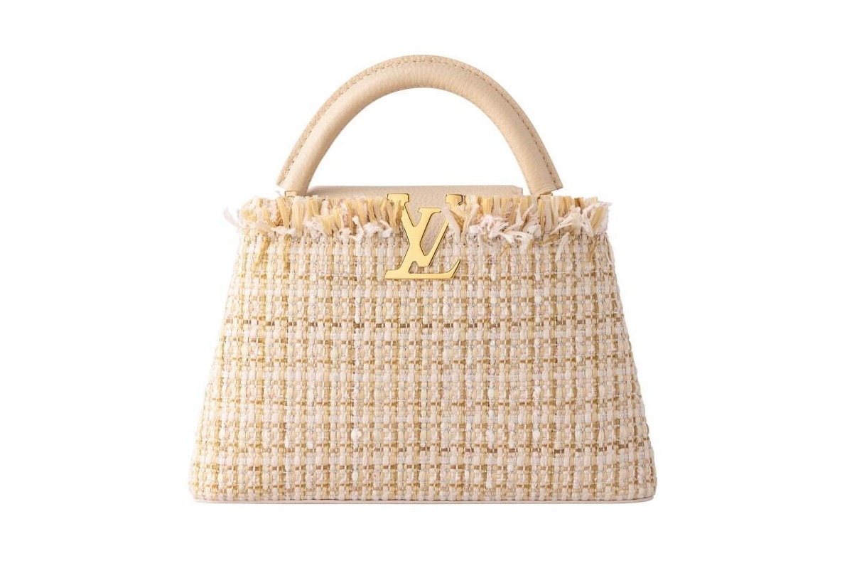 大きめLVロゴ♪ Louis Vuitton エピ ビュシ NM バッグ ルイ・ヴィトン“エピ・レザー”のクロスボディバッグ「ビュシ NM