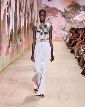 ディオール オートクチュール(DIOR Haute Couture) 2023-24年秋冬ウィメンズコレクション  - 写真19