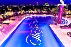 ホテルニューオータニ大阪“LOVE”テーマの幻想的ナイトプール、鮮やかなトロピカルソーダも