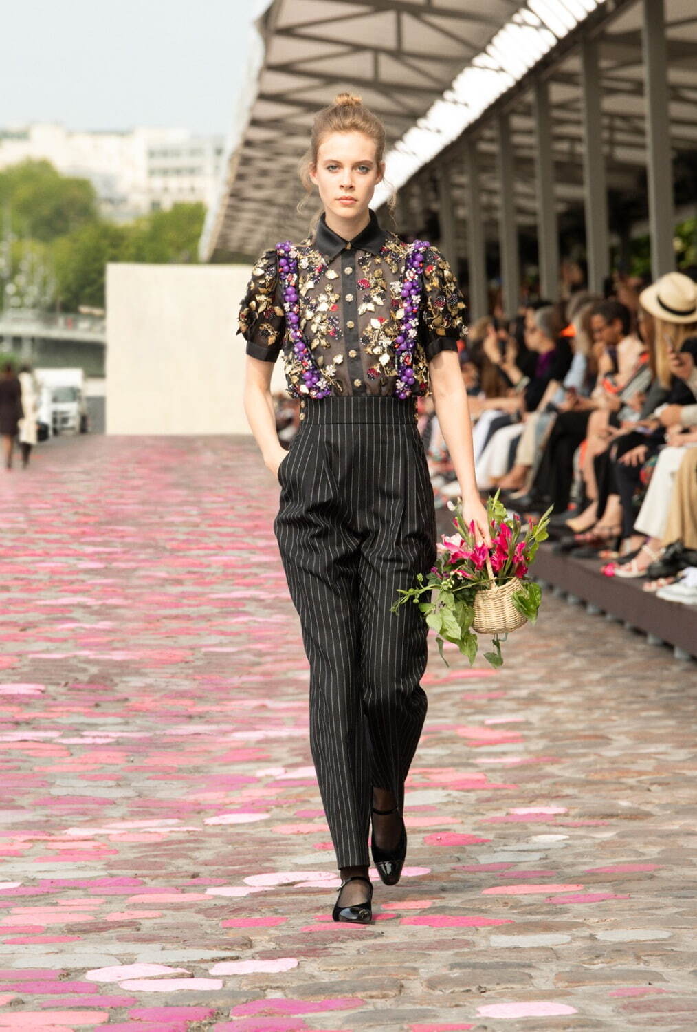 シャネル オートクチュール(CHANEL Haute Couture) 2023-24年秋冬ウィメンズコレクション  - 写真16