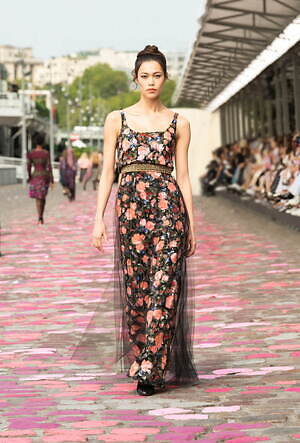 シャネル オートクチュール(CHANEL Haute Couture) 2023-24年秋冬ウィメンズコレクション  - 写真34