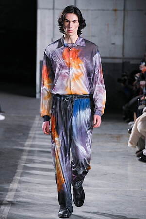 タークの新作、“抽象柄ジャカード”移ろうテーラード×MA-1やフリンジジャケット|写真4