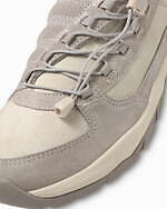 コンバース×ミーンズワイルのスニーカー、“斜め”シューレースのランニングシューズ「オデッサ」がベース｜写真18