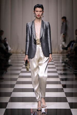 ジョルジオ アルマーニ プリヴェ(GIORGIO ARMANI PRIVÉ) 2023-24年秋冬ウィメンズコレクション  - 写真1