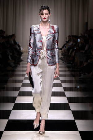 ジョルジオ アルマーニ プリヴェ(GIORGIO ARMANI PRIVÉ) 2023-24年秋冬ウィメンズコレクション  - 写真2