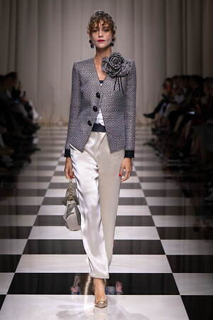 ジョルジオ アルマーニ プリヴェ(GIORGIO ARMANI PRIVÉ) 2023-24年秋冬ウィメンズコレクション  - 写真4