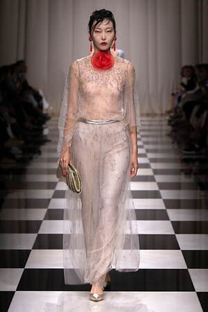 ジョルジオ アルマーニ プリヴェ(GIORGIO ARMANI PRIVÉ) 2023-24年秋冬ウィメンズコレクション  - 写真9