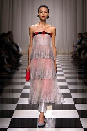 ジョルジオ アルマーニ プリヴェ(GIORGIO ARMANI PRIVÉ) 2023-24年秋冬ウィメンズコレクション  - 写真13