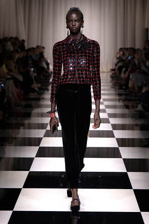 ジョルジオ アルマーニ プリヴェ(GIORGIO ARMANI PRIVÉ) 2023-24年秋冬ウィメンズコレクション  - 写真28