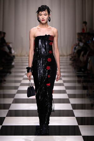 ジョルジオ アルマーニ プリヴェ(GIORGIO ARMANI PRIVÉ) 2023-24年秋冬ウィメンズコレクション  - 写真29