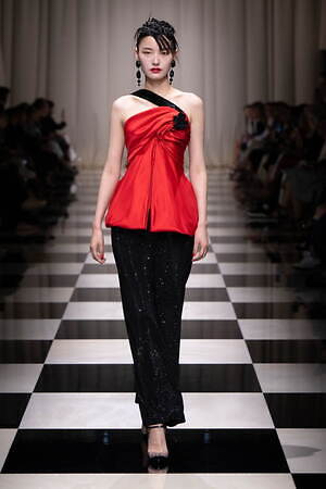 ジョルジオ アルマーニ プリヴェ(GIORGIO ARMANI PRIVÉ) 2023-24年秋冬ウィメンズコレクション  - 写真32