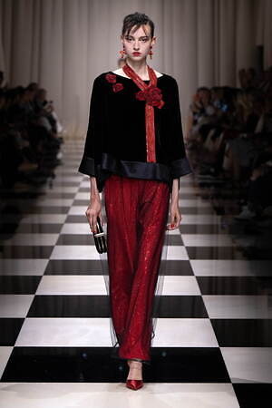 ジョルジオ アルマーニ プリヴェ(GIORGIO ARMANI PRIVÉ) 2023-24年秋冬ウィメンズコレクション  - 写真34