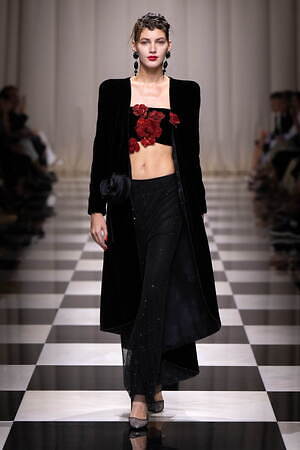 ジョルジオ アルマーニ プリヴェ(GIORGIO ARMANI PRIVÉ) 2023-24年秋冬ウィメンズコレクション  - 写真35