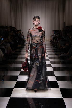 ジョルジオ アルマーニ プリヴェ(GIORGIO ARMANI PRIVÉ) 2023-24年秋冬ウィメンズコレクション  - 写真53