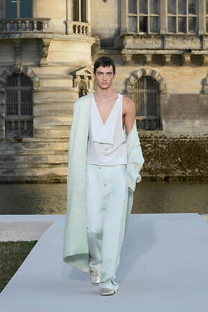 ヴァレンティノ オートクチュール(VALENTINO Haute Couture ) 2023-24年秋冬ウィメンズ&メンズコレクション  - 写真52