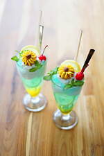 “向日葵”が咲く夏季限定ショートケーキやクリームソーダ、サンデーブランチ下北沢店で｜写真1