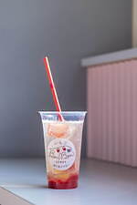 果肉感たっぷり苺ソース×“シャリシャリ削りいちご”のかき氷、熱海の苺スイーツ専門店で｜写真4