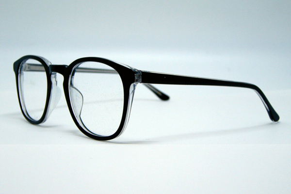 LA発BENJAMIN EYEWEAR(ベンジャミン アイウェア)の新作コレクション