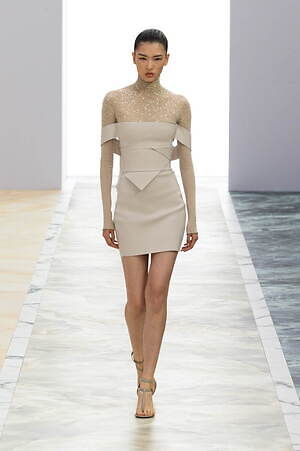 フェンディ オートクチュール(FENDI Haute Couture) 2023-24年秋冬ウィメンズコレクション  - 写真13