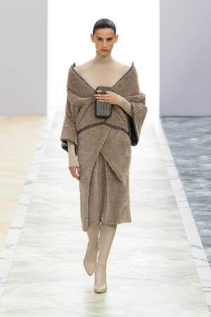 フェンディ オートクチュール(FENDI Haute Couture) 2023-24年秋冬ウィメンズコレクション  - 写真23