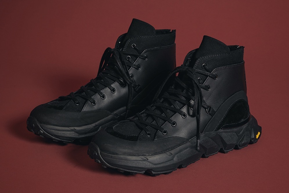 ザ ヴィリディアンの新作スニーカー、レイヤードアッパーのレースアップ仕様