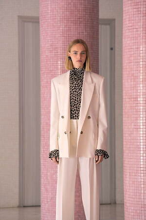 エムエスジーエム(MSGM) 2024年リゾートウィメンズコレクション  - 写真17