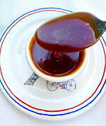 メゾン・ランドゥメンヌの夏季限定スイーツ、人気カヌレ＆自家製キャラメルをトッピングしたアイスクリーム｜写真3