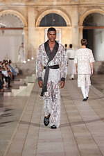 ドルチェ＆ガッバーナ 23年秋冬 アルタ サルトリア コレクション、“白い街”と南イタリアの伝統｜写真35